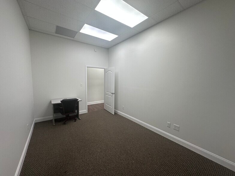 More Photos Of 496 N Town Center Rd, Mooresville Medical For Lease