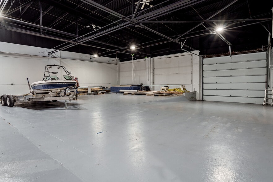 More Photos Of 727 1st Ave, Rockford Industrial For Sale