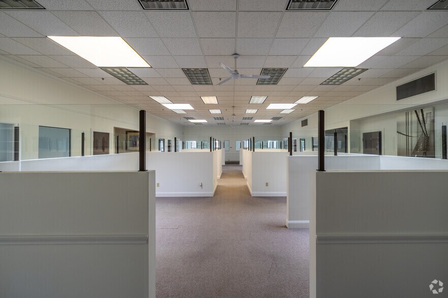 More Photos Of 151 Harrison St, Athol Manufacturing For Lease