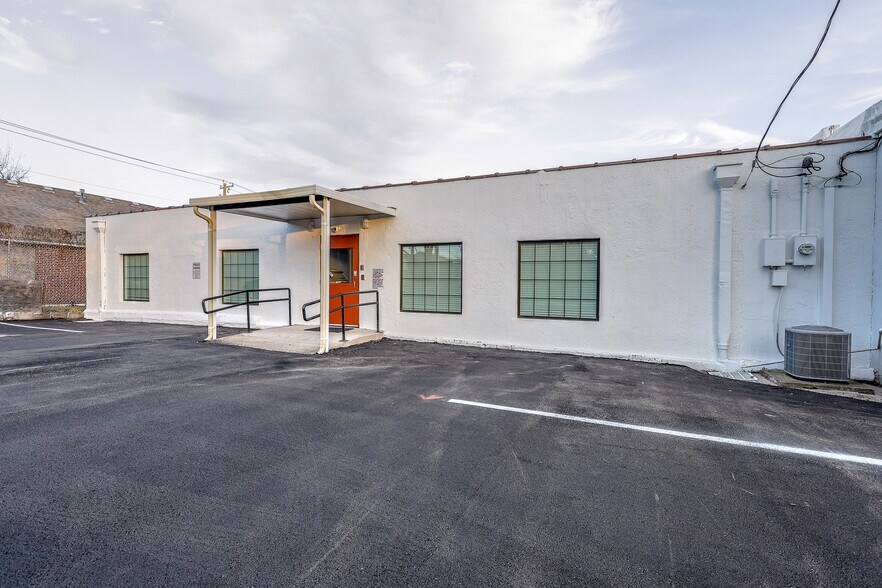 More Photos Of 2505 Washington Ave, Waco Office For Lease