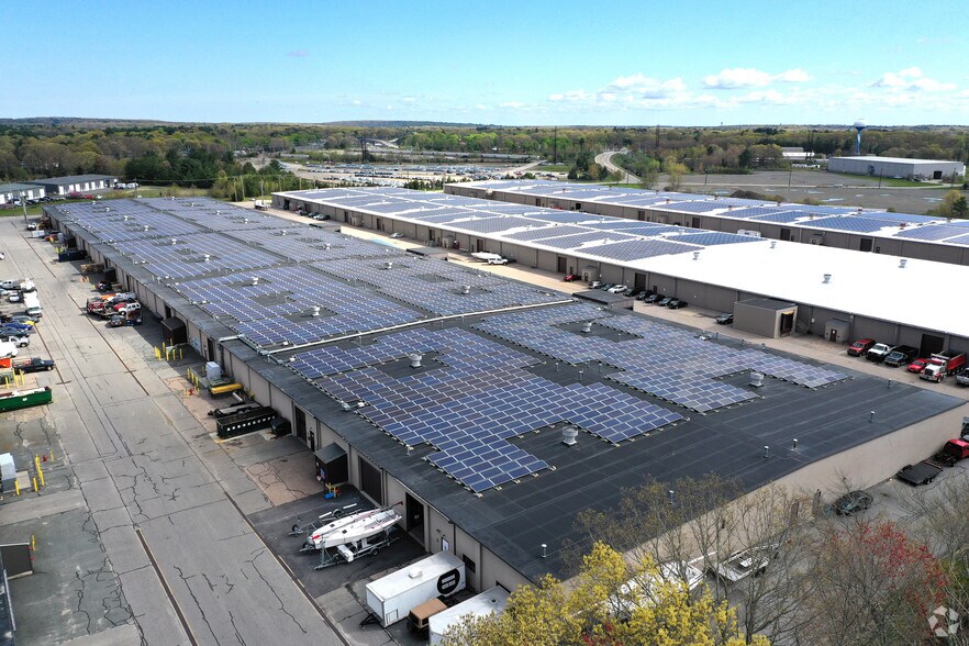 More Photos Of 338 Compass Cir, North Kingstown Warehouse For Lease