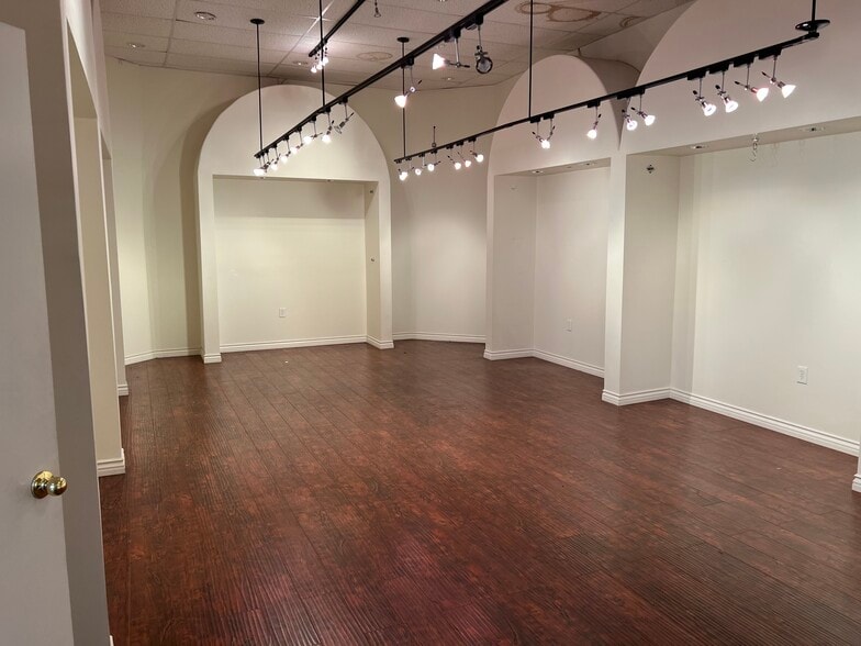 More Photos Of 146 W 21st St, Los Angeles Manufacturing For Sale