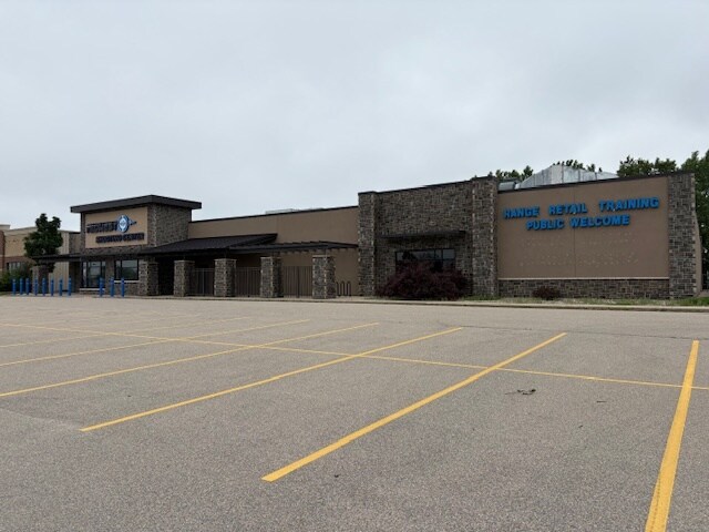 More Photos Of 4811 W Michaels Dr, Appleton General Retail For Sale