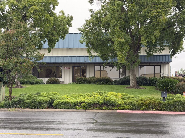 More Photos Of 536 Hi Tech Pky, Oakdale Warehouse For Lease