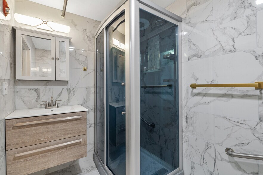 More Photos Of 317 W Fayette St, Syracuse Storefront Retail Office For Sale