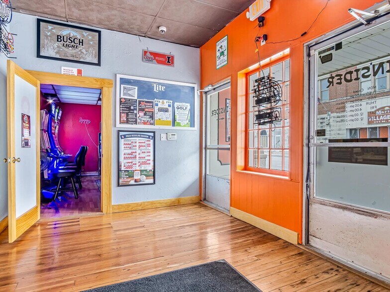 More Photos Of 116 N Main St, Marissa Freestanding For Sale