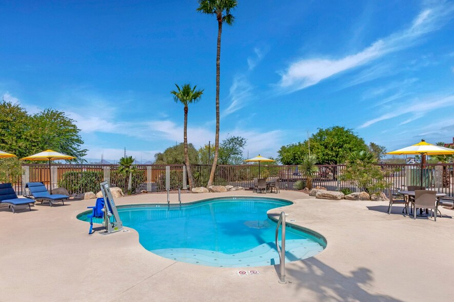 More Photos Of 3704 E Irvington Rd, Tucson Hotel For Sale