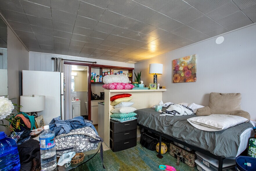More Photos Of 2517 Ala Wai Blvd, Honolulu Apartments For Sale