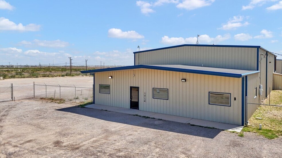 More Photos Of 10714 W County Road 72, Midland Warehouse For Lease