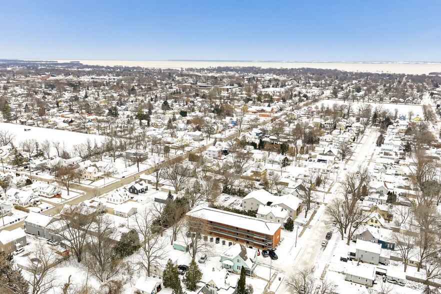 More Photos Of 836 Vine Ave, Oshkosh Apartments For Sale