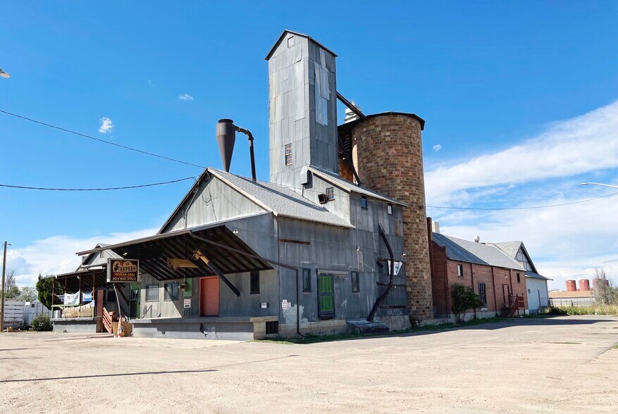 Primary Photo Of 815 7th St, Fort Lupton Restaurant For Sale