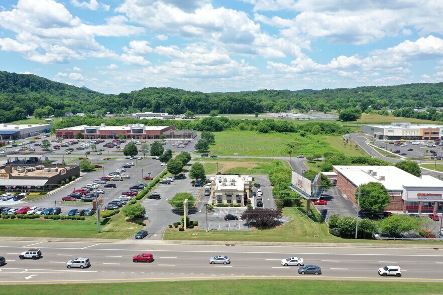 More Photos Of 702 Winfield Dunn Pky, Sevierville Land For Lease