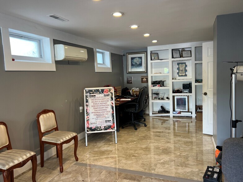 More Photos Of 10805 Lanham Severn Rd, Glenn Dale Auto Dealership For Sale