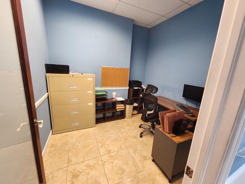 More Photos Of 301 E Ocean Ave, Lantana Office For Lease