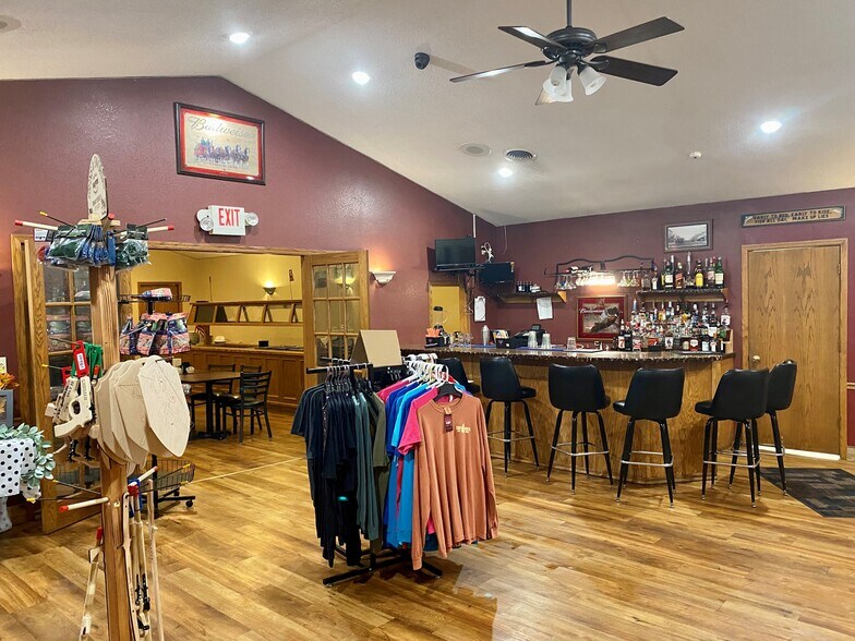 More Photos Of 117 S Main St, Chamberlain Restaurant For Sale