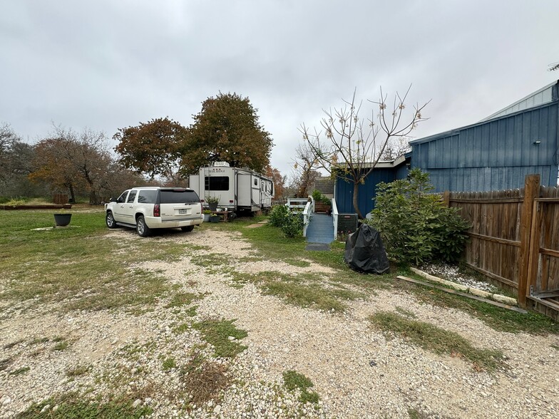 More Photos Of 2275 Old Pleasanton Rd, San Antonio General Retail For Sale