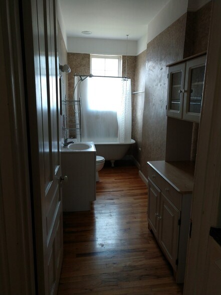 More Photos Of 45605 Cass Ave, Utica Apartments For Sale