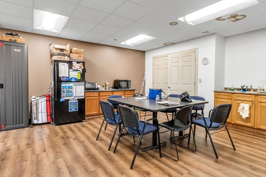 More Photos Of 2-85 Bristol Ln, Ellicottville General Retail For Lease