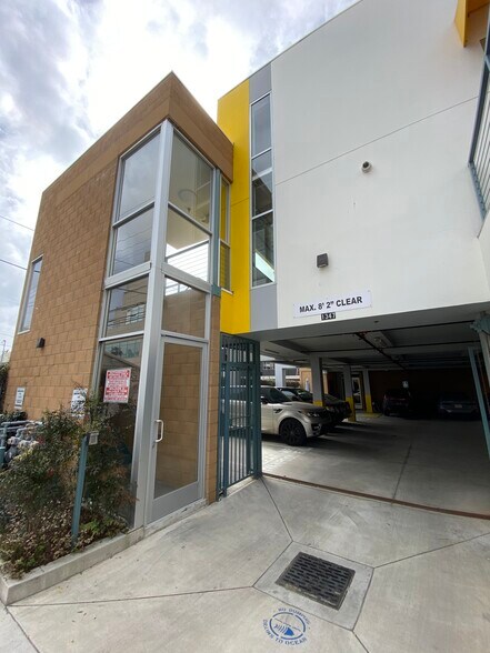 More Photos Of 1347 19th St, Santa Monica Loft Creative Space For Lease