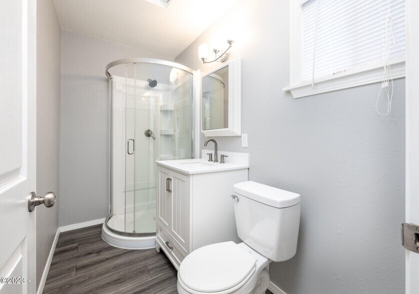 More Photos Of 3570 N Highway 101, Depoe Bay Office For Sale