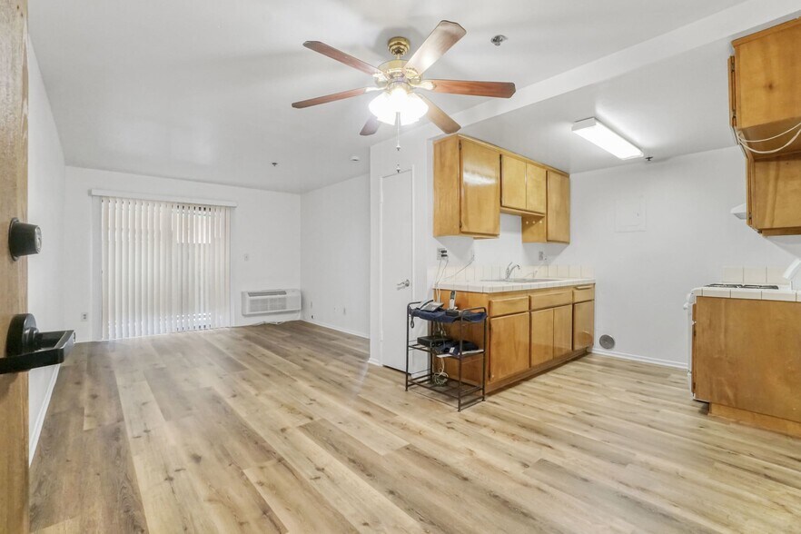 More Photos Of 1850 Williams St, Simi Valley Apartments For Sale