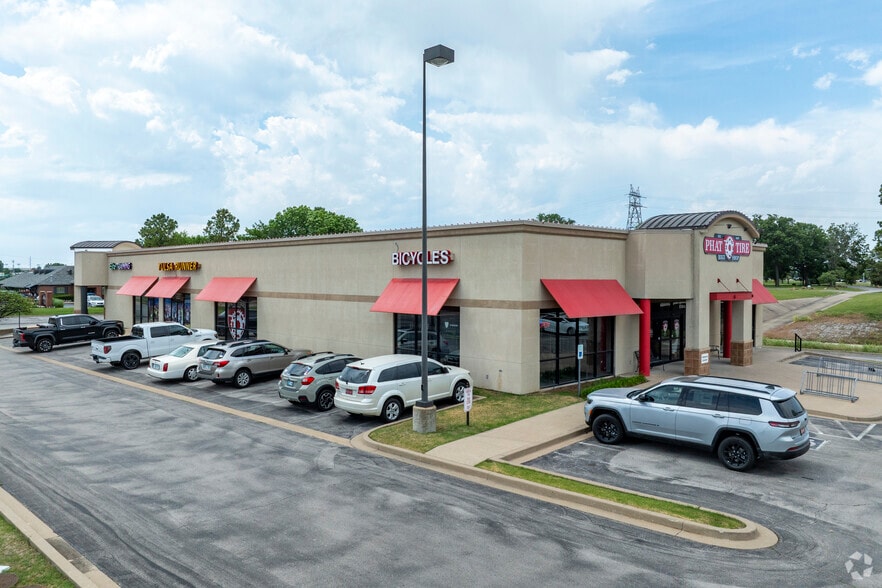 More Photos Of 9708 S Riverside Dr, Tulsa General Retail For Sale