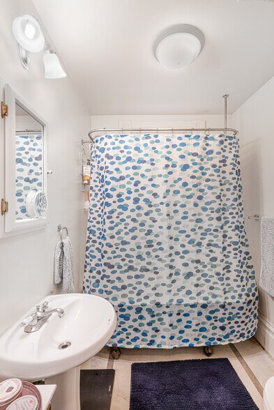 More Photos Of 418 Humboldt St, Santa Rosa Apartments For Sale