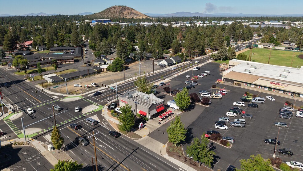 More Photos Of 612 SE 3rd St, Bend Fast Food For Sale