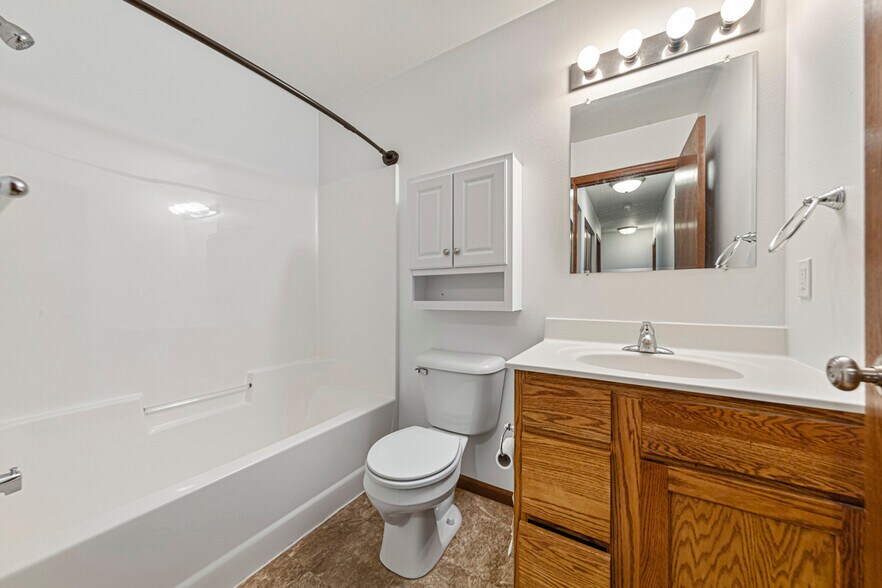 More Photos Of 665 El Dorado Ln SE, Owatonna Multifamily For Sale