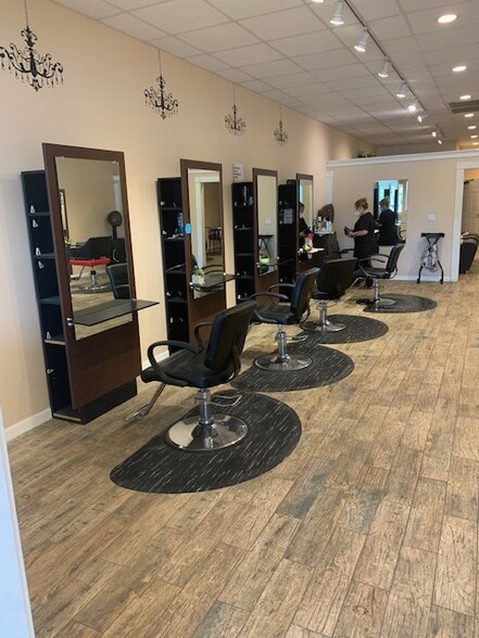 More Photos Of 680 Route 33 E, East Windsor General Retail For Lease