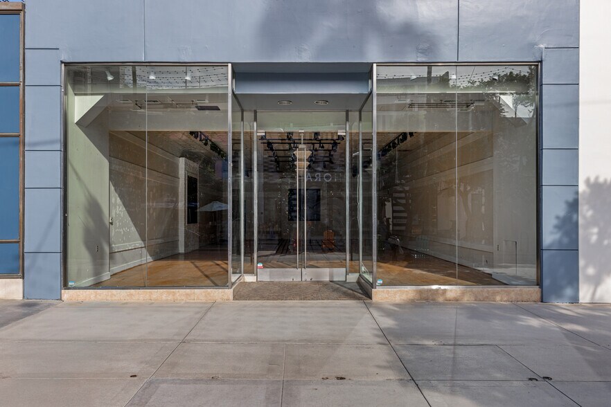 More Photos Of 1241 3rd Street Promenade, Santa Monica Storefront For Lease