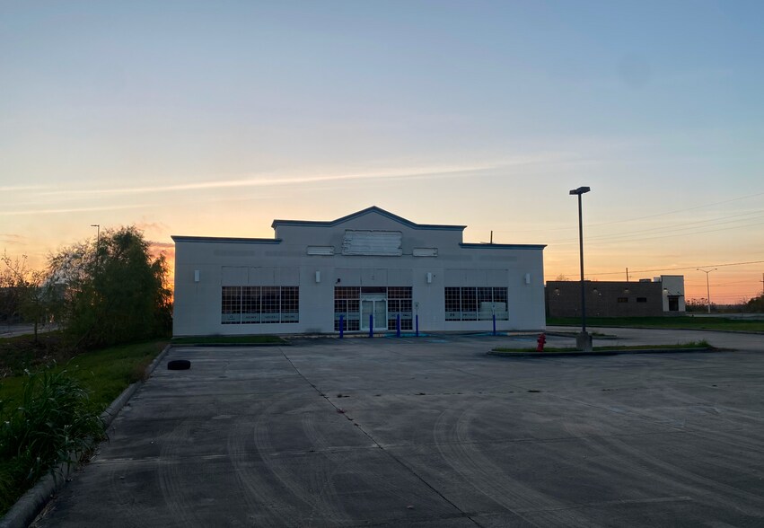 More Photos Of 37202 37202 D. Thibaut Drive Dr, Donaldsonville Freestanding For Lease