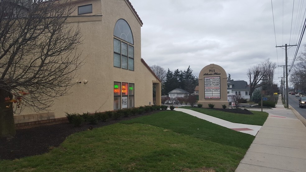 More Photos Of 711 N Main St, Pleasantville General Retail For Lease
