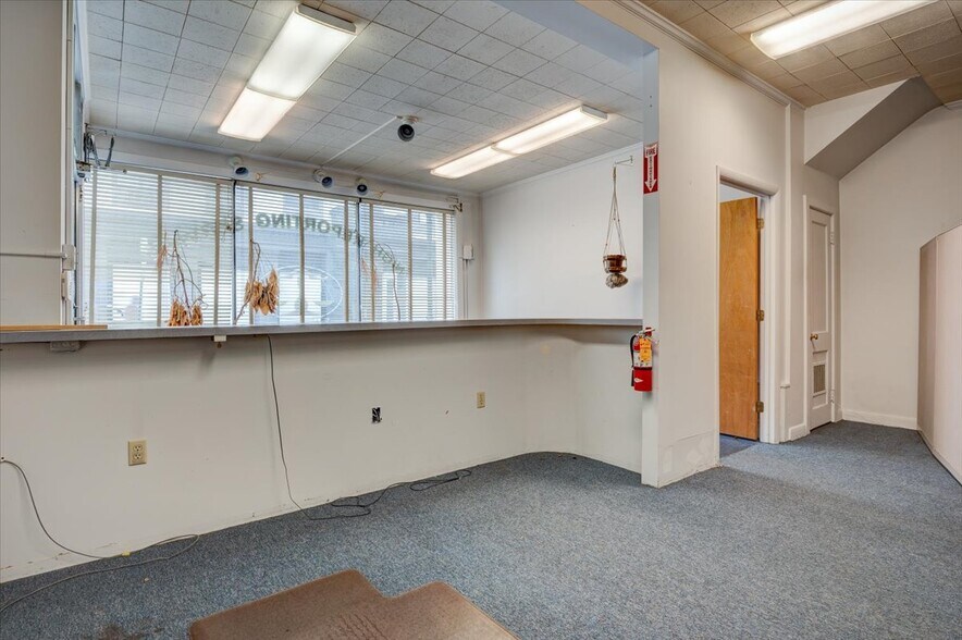 More Photos Of 100 W Antietam St, Hagerstown Office For Lease
