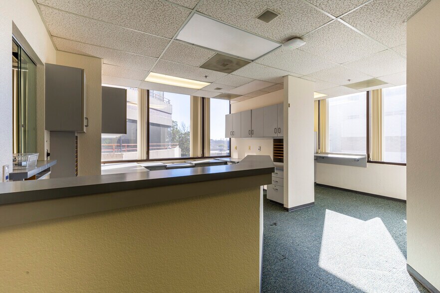 More Photos Of 1020 29th St, Sacramento Unknown For Lease