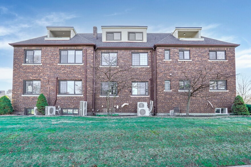 More Photos Of 2208 Arlington Ave, Columbus Apartments For Sale