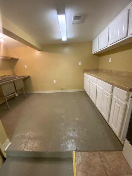 More Photos Of 2639 Morris St, Atlanta Religious Facility For Sale