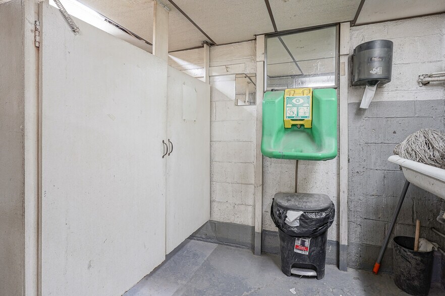 More Photos Of 100 White Horse Pike, Oaklyn Auto Dealership For Sale