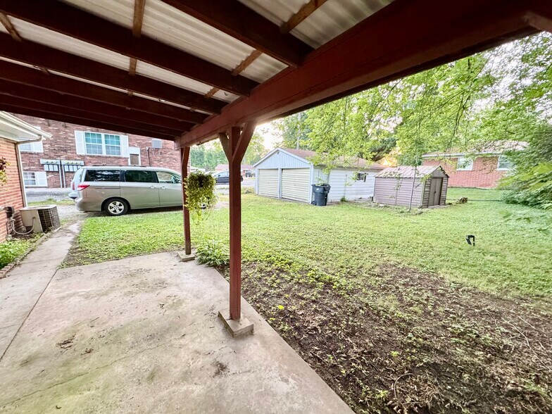 More Photos Of 2314 Frank Scott Pky W, Belleville Multifamily For Sale