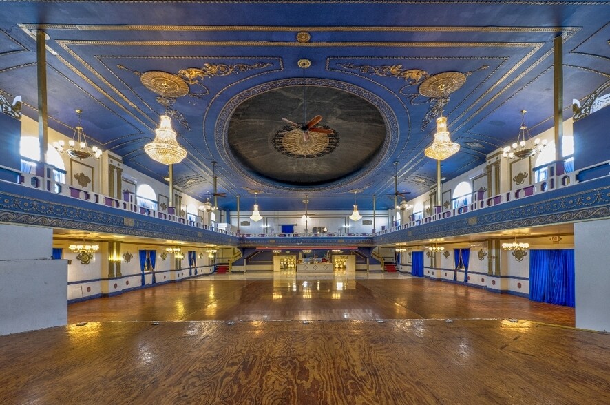 More Photos Of , Maspeth Unknown For Sale