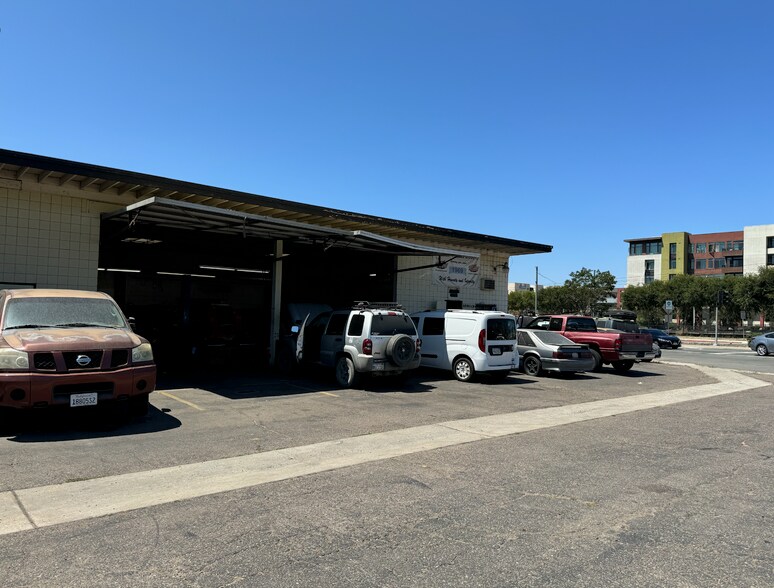 More Photos Of 7815-7825 North ave, Lemon Grove Auto Repair For Lease