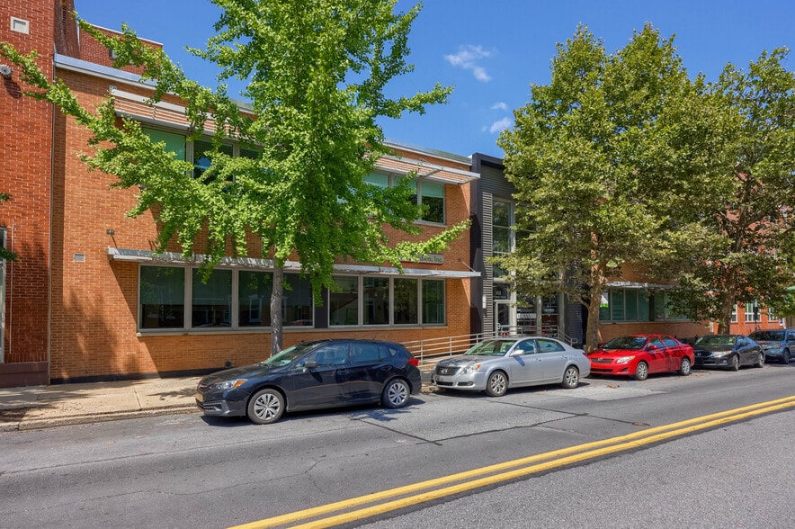 More Photos Of 315 W James St, Lancaster Office For Lease