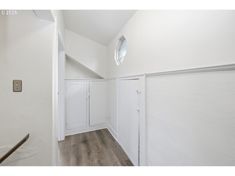 More Photos Of 245 W 13th Ave, Eugene Office For Sale