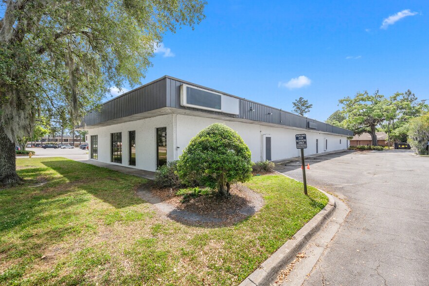 More Photos Of 6409 Abercorn St, Savannah Office For Lease