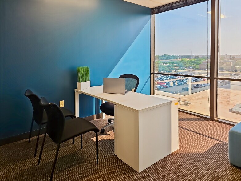 More Photos Of 1341 W Mockingbird Ln, Dallas Coworking Space