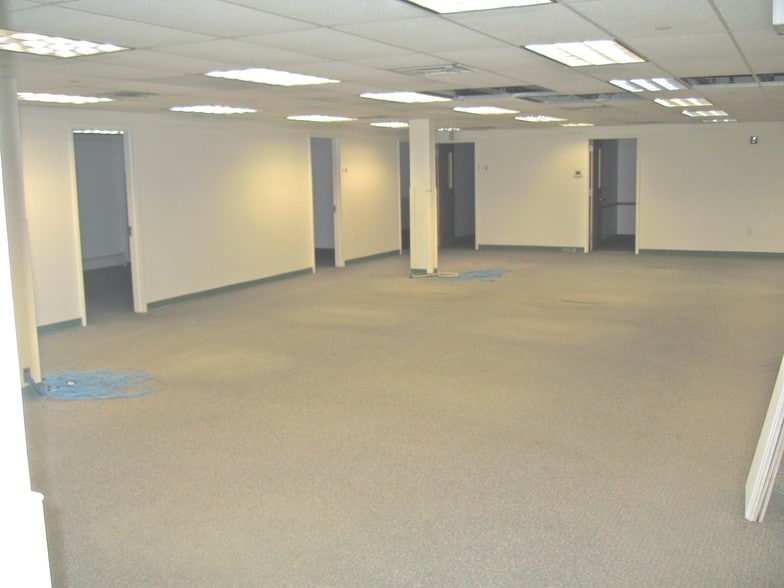 More Photos Of 131 West St, Danbury Office For Lease