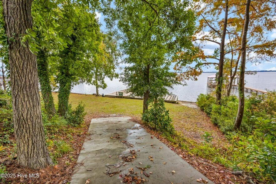 More Photos Of 205 Nancy St, Lake Waccamaw Land For Sale