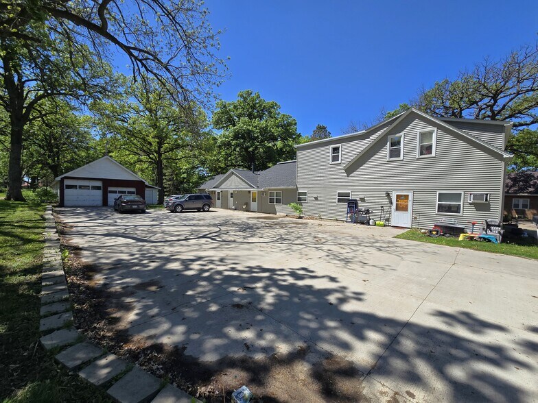 More Photos Of 514 Main St E, New Prague Apartments For Sale