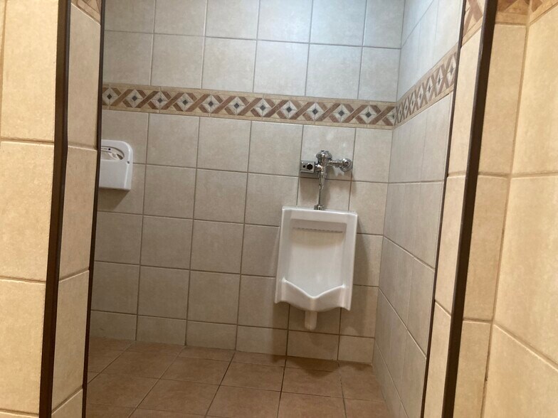 More Photos Of 105 1st St SE, Minot Apartments For Lease