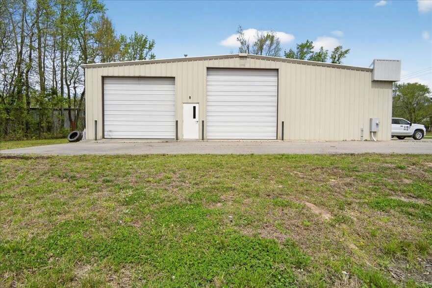 More Photos Of 3688 Raleigh Rd, Henderson Office For Sale